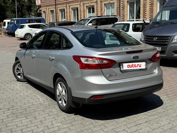 2014 Ford Focus III, серебристый - вид 3
