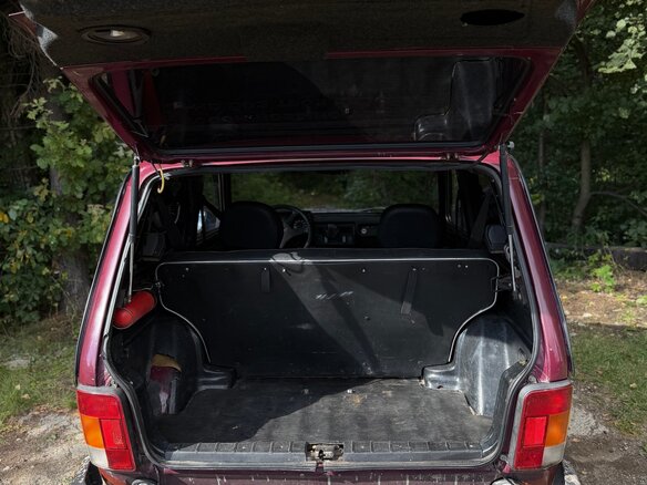 2004 Lada (ВАЗ) 2121 (4x4) I Рестайлинг, пурпурный, 313000 рублей - вид 8