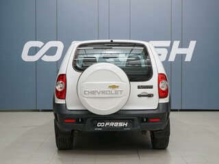 2018 Chevrolet Niva I Рестайлинг, белый, 884000 рублей, вид 4