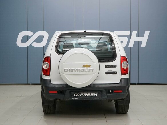 2018 Chevrolet Niva I Рестайлинг, белый - вид 3