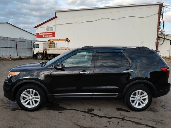 2014 Ford Explorer V, чёрный, 1850000 рублей - вид 8