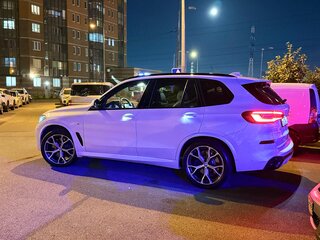 2019 BMW X5 30d IV (G05/G18), белый, 6300000 рублей, вид 1
