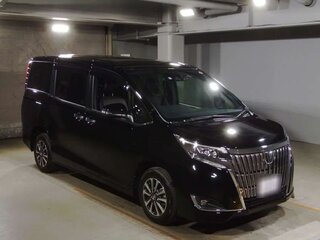 2018 Toyota Esquire I Рестайлинг, чёрный, 2275000 рублей, вид 1