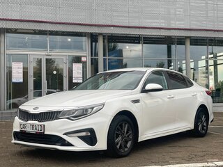 2019 Kia Optima IV Рестайлинг, белый, 1420000 рублей, вид 1
