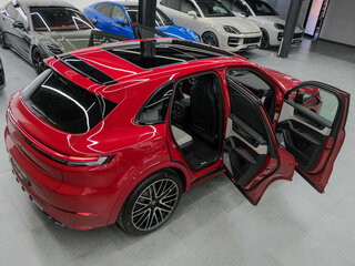 2025 Porsche Cayenne GTS III Рестайлинг, красный, 25970000 рублей, вид 5
