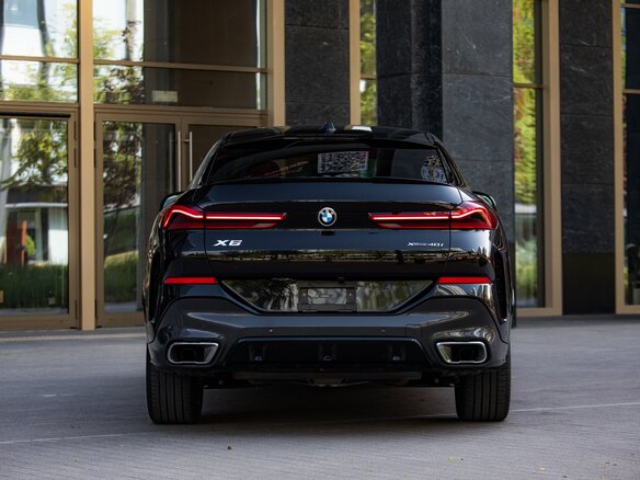 2025 BMW X6 40i III (G06) Рестайлинг, чёрный, 11350000 рублей - вид 8