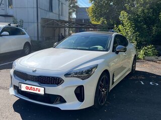 2020 Kia Stinger I Рестайлинг, белый, 3700000 рублей, вид 1