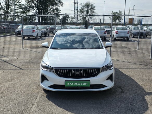 2024 Geely Emgrand II, белый - вид 2