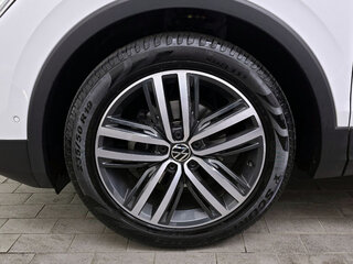 2023 Volkswagen Tiguan II Рестайлинг, белый, 2950000 рублей, вид 5