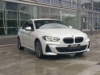 2023 BMW 1 серии 120i III (F52) Рестайлинг, белый, 1890000 рублей, вид 1