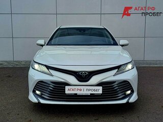 2020 Toyota Camry VIII (XV70), белый, 2600000 рублей, вид 2
