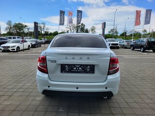 2026 Lada (ВАЗ) Granta I Рестайлинг, белый, 1290000 рублей, вид 5