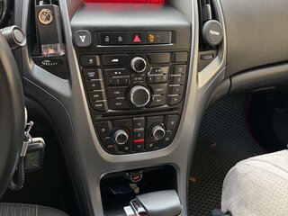 2013 Opel Astra J Рестайлинг, белый, 730000 рублей, вид 5