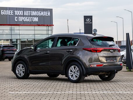2017 Kia Sportage IV, коричневый, 1795000 рублей, вид 4
