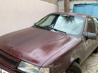 1990 Opel Vectra A, пурпурный, 105000 рублей, вид 1