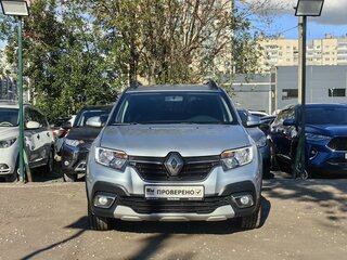 2020 Renault Sandero Stepway II Рестайлинг, серебристый, 1229000 рублей, вид 2
