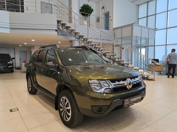 2018 Renault Duster I Рестайлинг, зелёный - вид 2