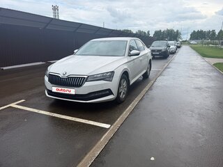 2020 Skoda Superb III Рестайлинг, белый, 2110000 рублей, вид 1