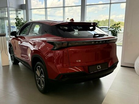 2026 Omoda C5 II, красный, 2349000 рублей, вид 5