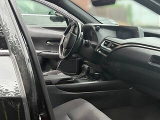 2021 Lexus UX 200 I, чёрный, 4200000 рублей, вид 1