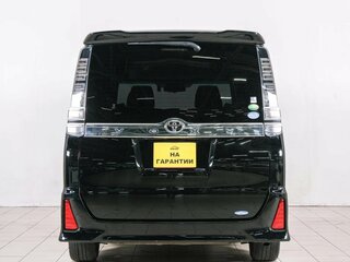 2018 Toyota Voxy III (R80) Рестайлинг, чёрный, 1899000 рублей, вид 5