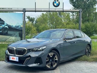 2024 BMW i5 Long eDrive35L, серый, 5515000 рублей, вид 1
