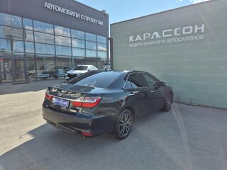2017 Toyota Camry VII (XV50) Рестайлинг, серый, 2279000 рублей, вид 2