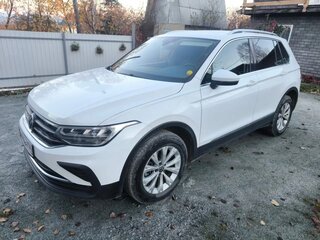 2021 Volkswagen Tiguan II Рестайлинг, белый, 2200000 рублей, вид 1