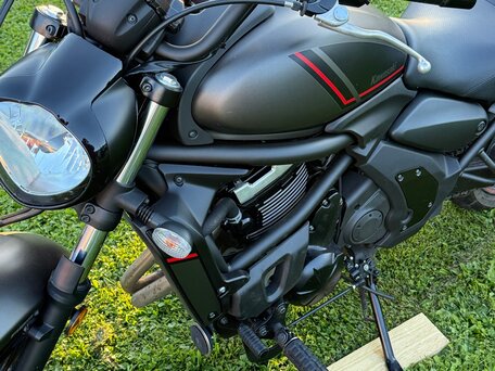 2021 Kawasaki EN650 Vulcan S, серый, 900000 рублей, вид 5