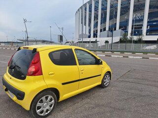 2008 Peugeot 107 I, жёлтый, 369000 рублей, вид 4