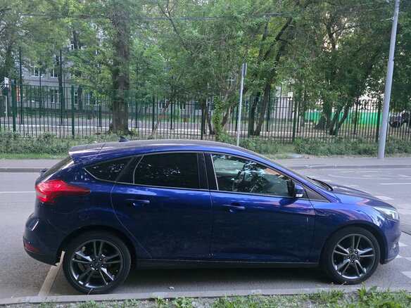 2017 Ford Focus III Рестайлинг, синий, 980000 рублей - вид 5