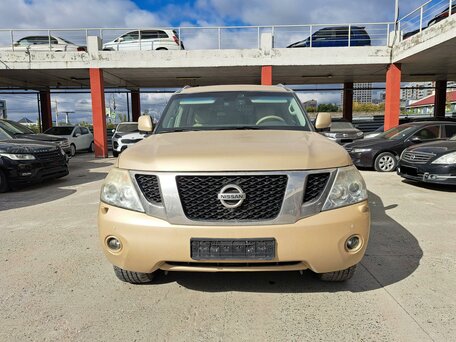 2011 Nissan Patrol VI (Y62), бежевый, 1950000 рублей, вид 1