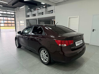 2011 Kia Cerato 4-speed II, фиолетовый, 890000 рублей, вид 4