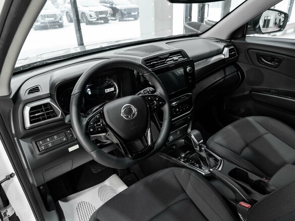 2025 KGM Tivoli, белый, 3395000 рублей - вид 7