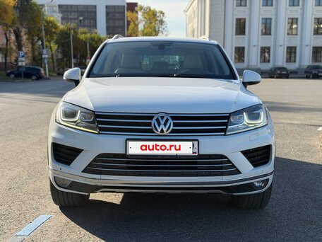2016 Volkswagen Touareg II Рестайлинг, белый, 2350000 рублей, вид 2