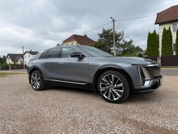 2023 Cadillac Lyriq, серебристый, 3900000 рублей - вид 6
