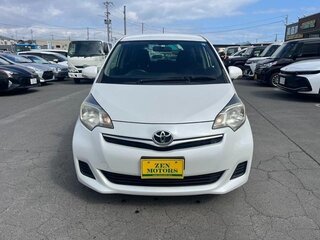 2012 Toyota Ractis II, белый, 700217 рублей, вид 2