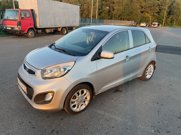 2012 Kia Picanto II, серебристый, 900000 рублей