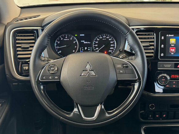 2019 Mitsubishi Outlander III Рестайлинг 3, чёрный, 1790000 рублей - вид 16