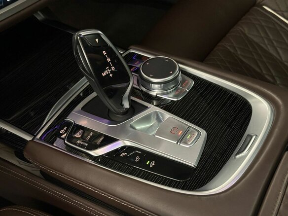 2019 BMW 7 серии Long 730Ld xDrive VI (G11/G12) Рестайлинг, белый, 7899000 рублей - вид 18