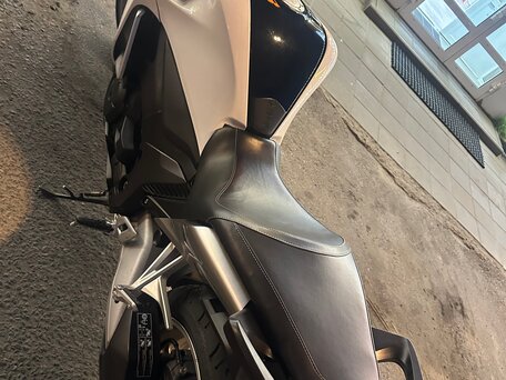 2010 Honda VFR 1200, белый, 650000 рублей, вид 5