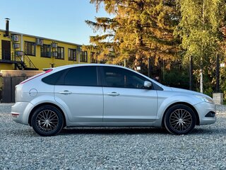 2010 Ford Focus II Рестайлинг, серебристый, 559000 рублей, вид 2