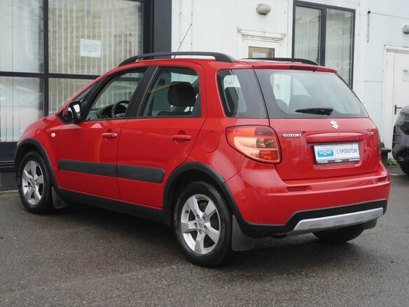 2011 Suzuki SX4 I (Classic) Рестайлинг, красный, 900000 рублей - вид 6