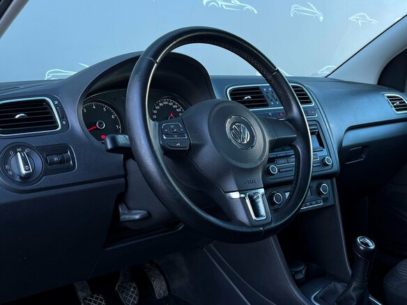 2012 Volkswagen Polo V, чёрный, 741500 рублей - вид 4
