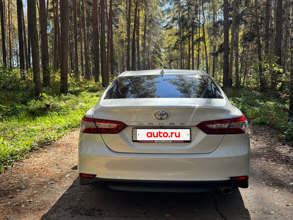 2021 Toyota Camry VIII (XV70) Рестайлинг, белый - вид 9