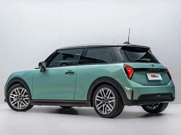 2025 Mini Hatch C IV (F65/F66/J01), зелёный, 3503124 рублей - вид 5