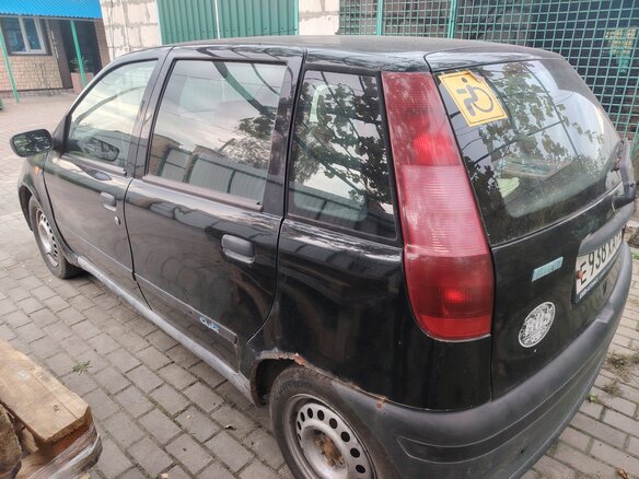 1998 Fiat Punto I, чёрный, 120000 рублей - вид 2