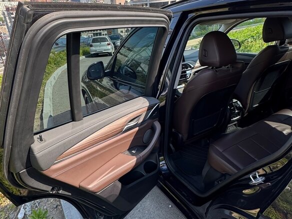 2020 BMW X3 28i xDrive III (G01), чёрный, 3690000 рублей - вид 9