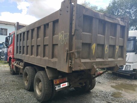 2022 Shacman (Shaanxi) SX3258, красный, 3515000 рублей, вид 4