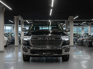 2025 Ram 1500 Crew Cab V Рестайлинг, чёрный, 11300000 рублей, вид 3